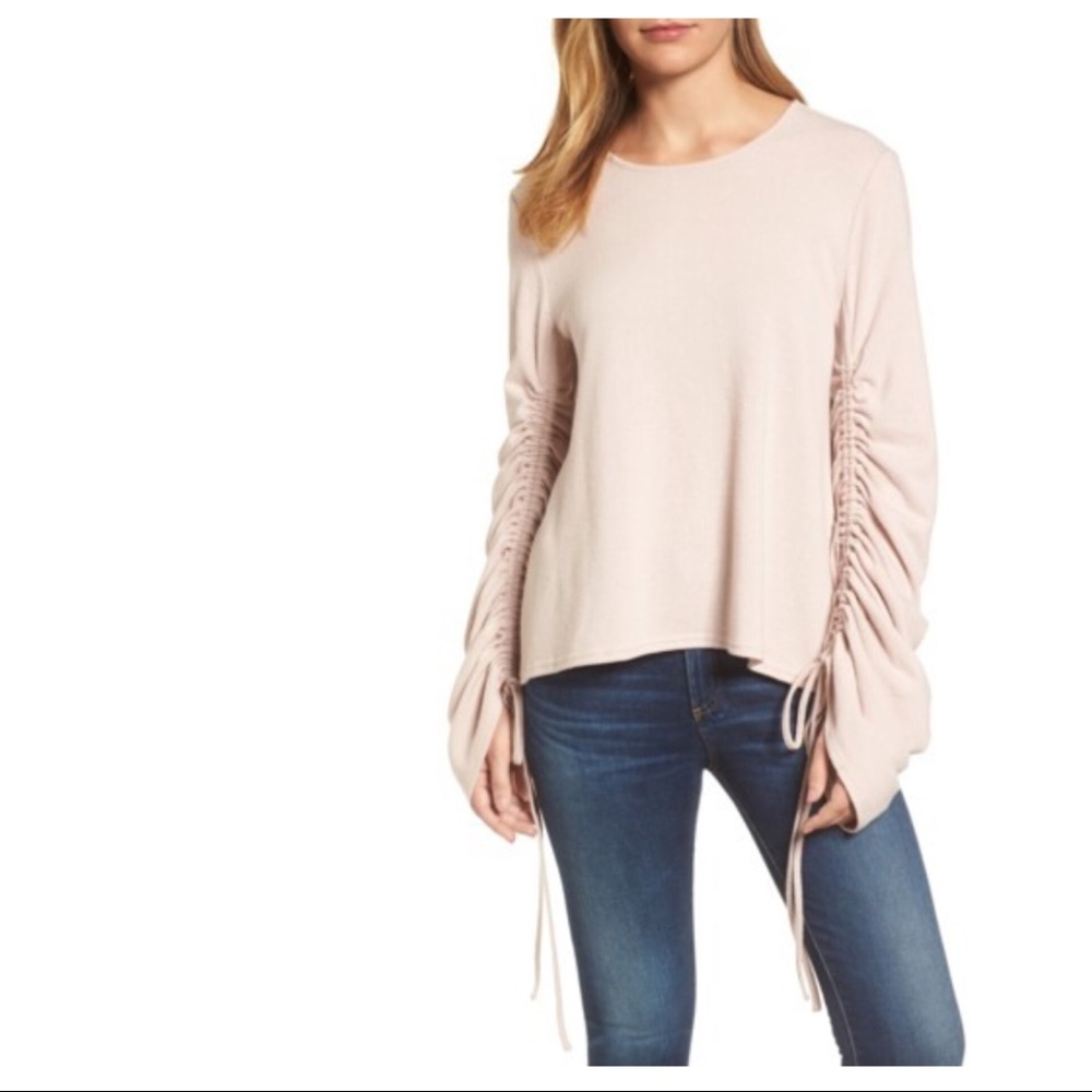 NWT Vince Camuto Ruched Sleeve Top